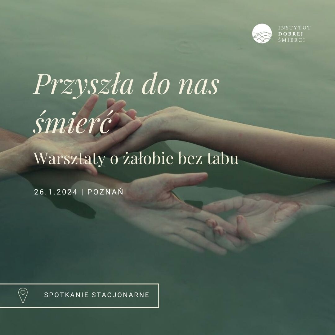 Grafika przedstawia dwie pary rąk w wodzie splecione za sobą.