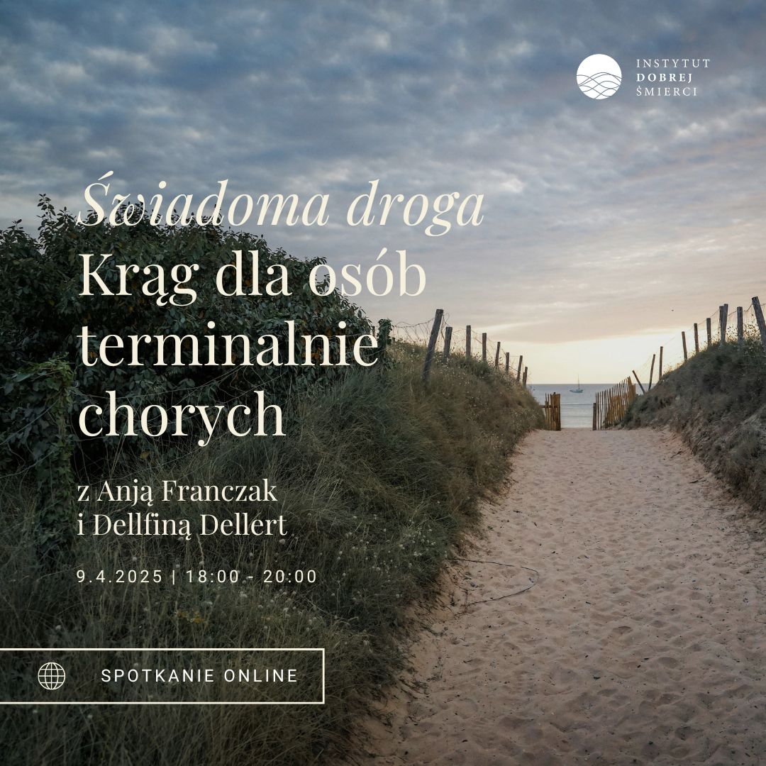 Piaszczysta droga wiodąca w kierunku morza.